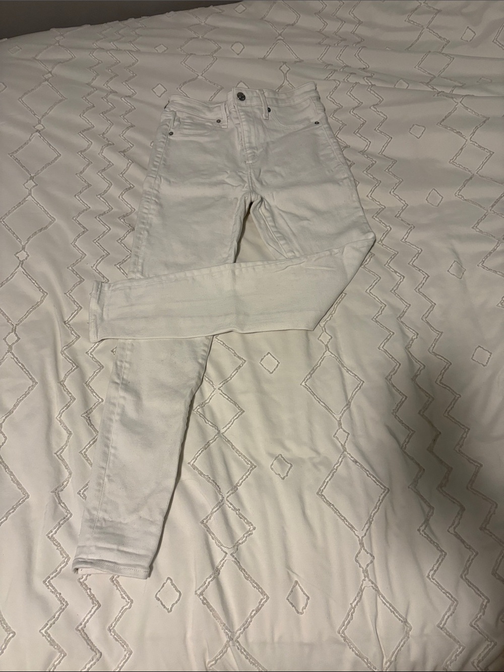 Abercrombie & Fitch White Women's Skinny Jeans